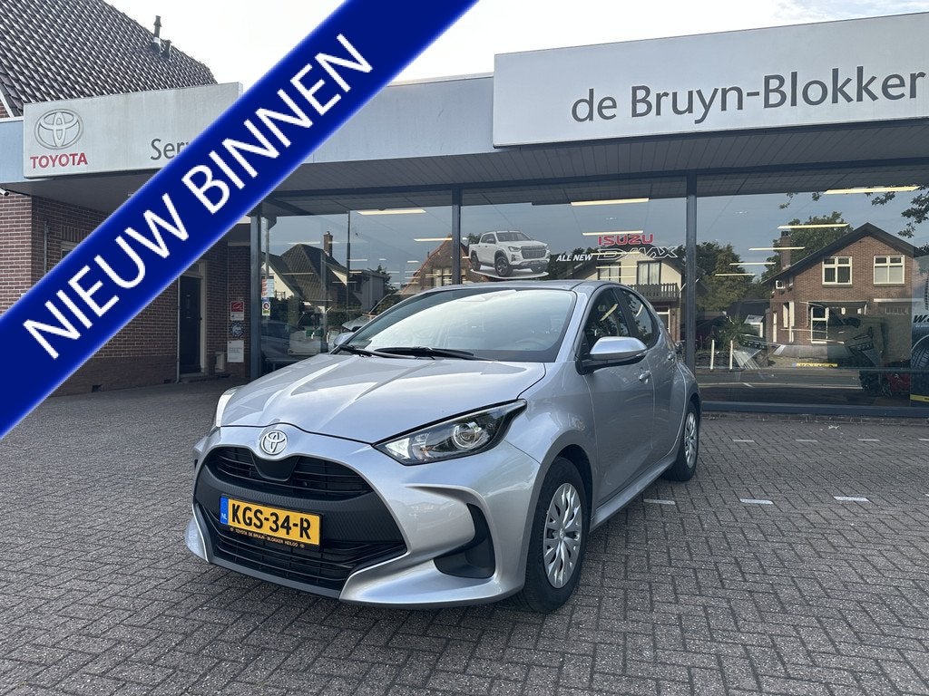 Toyota Yaris 1.5 Hybrid 115 Business (bj 2025, automaat)