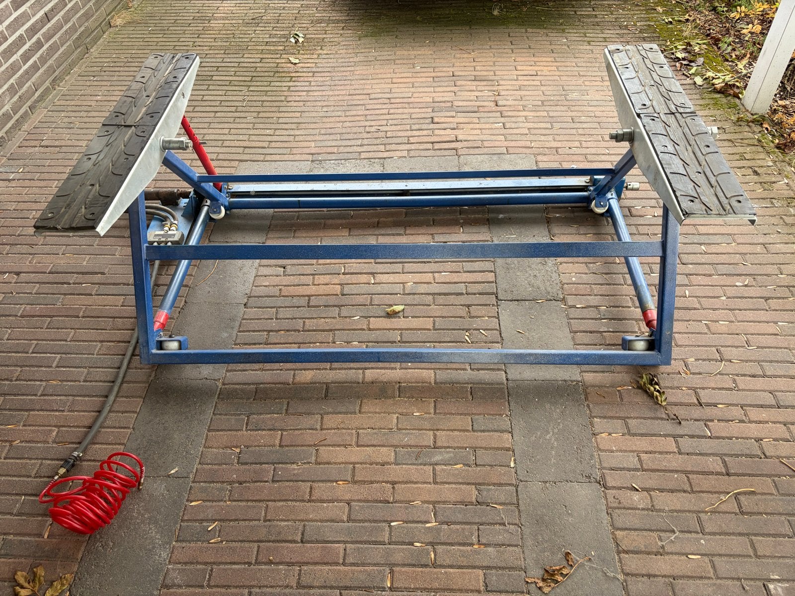 Mini kantel brug voor auto onderhoud, Ophalen
