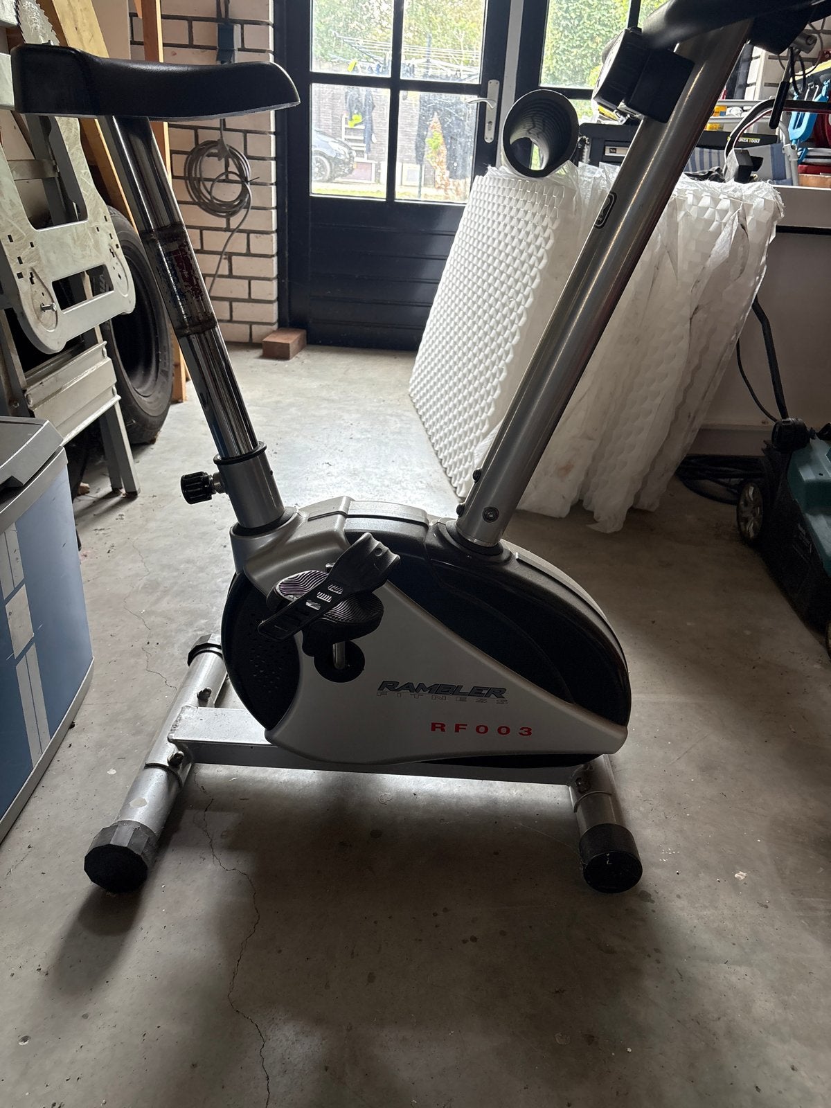 Rambler RF003 Hometrainer - Perfect voor Thuisworkouts, Gebruikt, Ophalen of Verzenden, Metaal, Benen