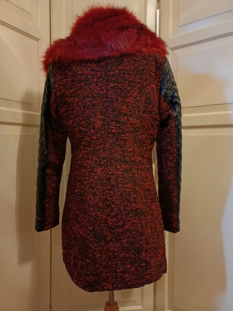 Jas S 34 36 Ongedragen bordeaux zwart bont ongedragen (Jool), Kleding | Dames, Verzenden, Nieuw, Maat 36 (S), Miss Sissi