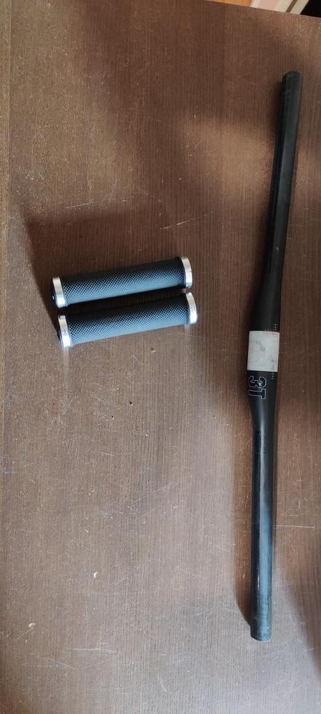 3T handvatten en 3T carbon mtb stuur beide in goede staat, Ophalen of Verzenden