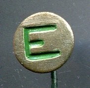 E groen op zilverkleurig speldje ( U_151a), Verzenden, Zo goed als nieuw, Merk, Speldje of Pin