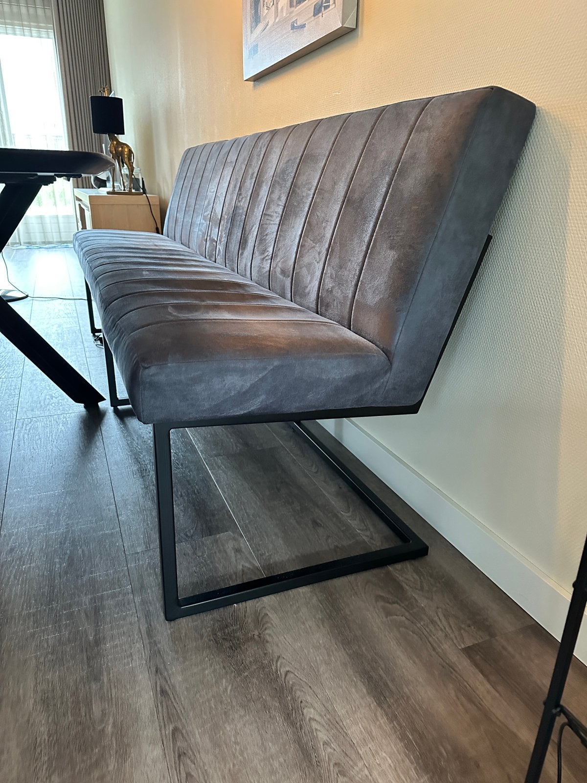 Eetbank Brody – zo goed als nieuw – €550, Huis en Inrichting, Stoelen, Ophalen, Zo goed als nieuw, Eén, Stof