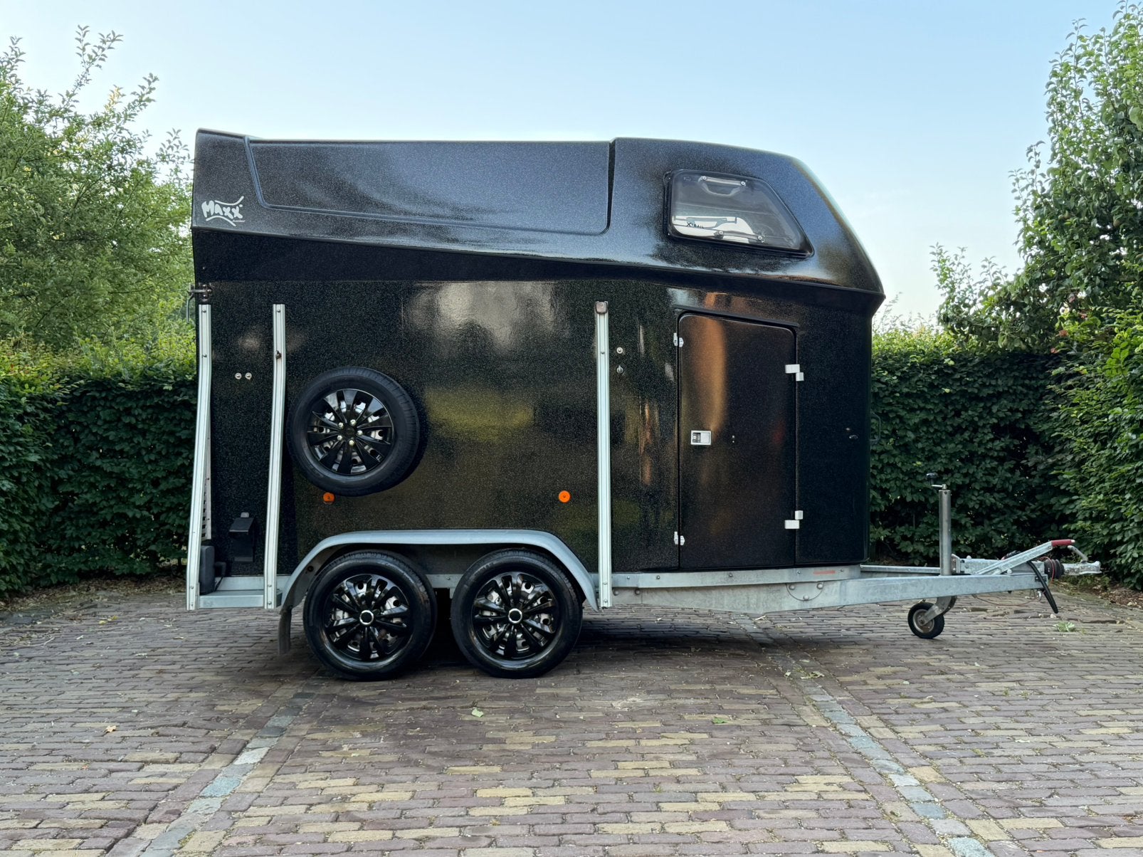 Super nette 1.5 paards Xxtrail, zadelkamer, aluminium bodem, Ophalen, Aluminium, Zo goed als nieuw, Info@ttpaardentrailers.nl