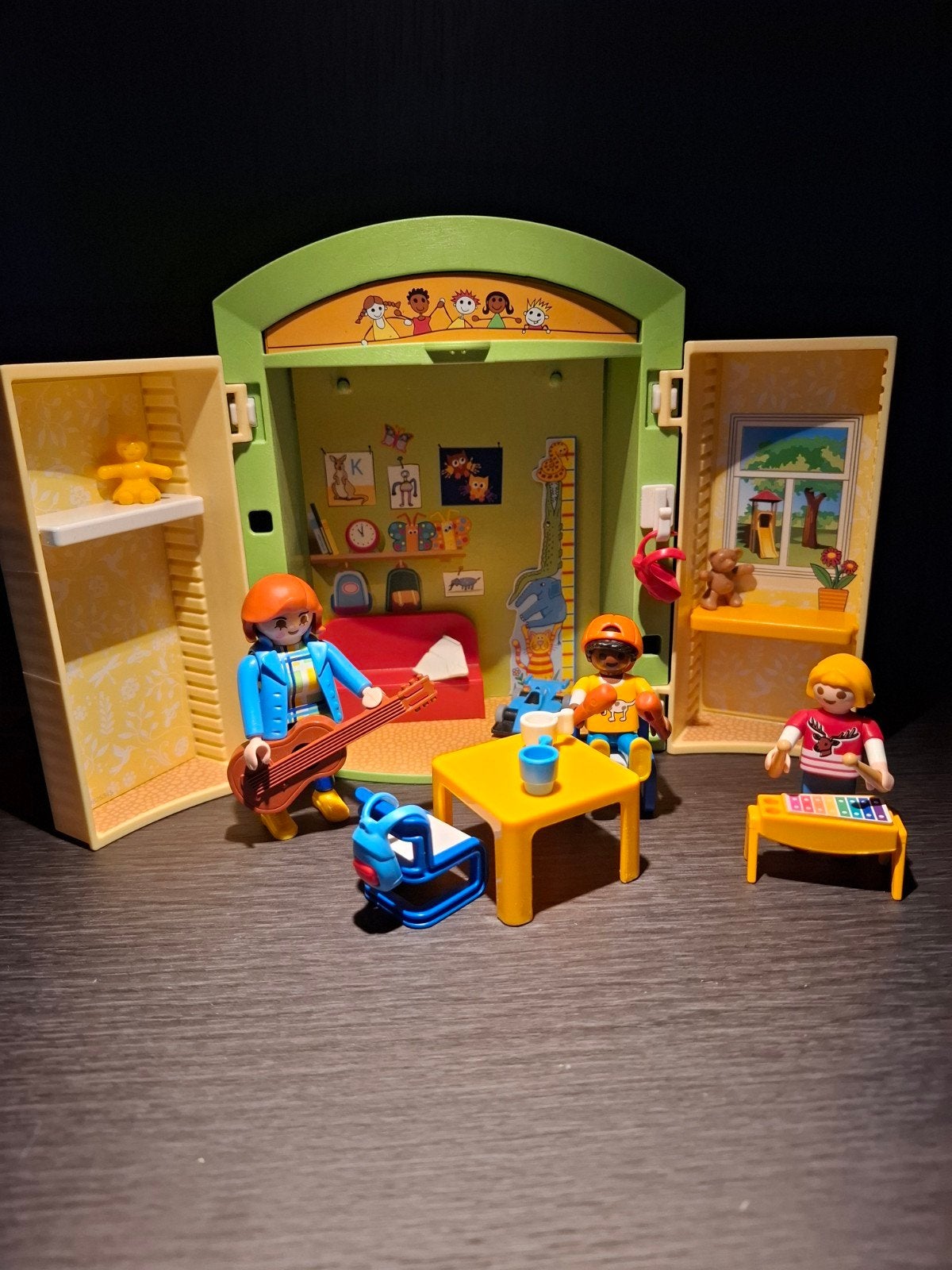 PLAYMOBIL 70308 speelbox kinderdagverblijf, Gebouw, Complete set, Ophalen of Verzenden, Zo goed als nieuw