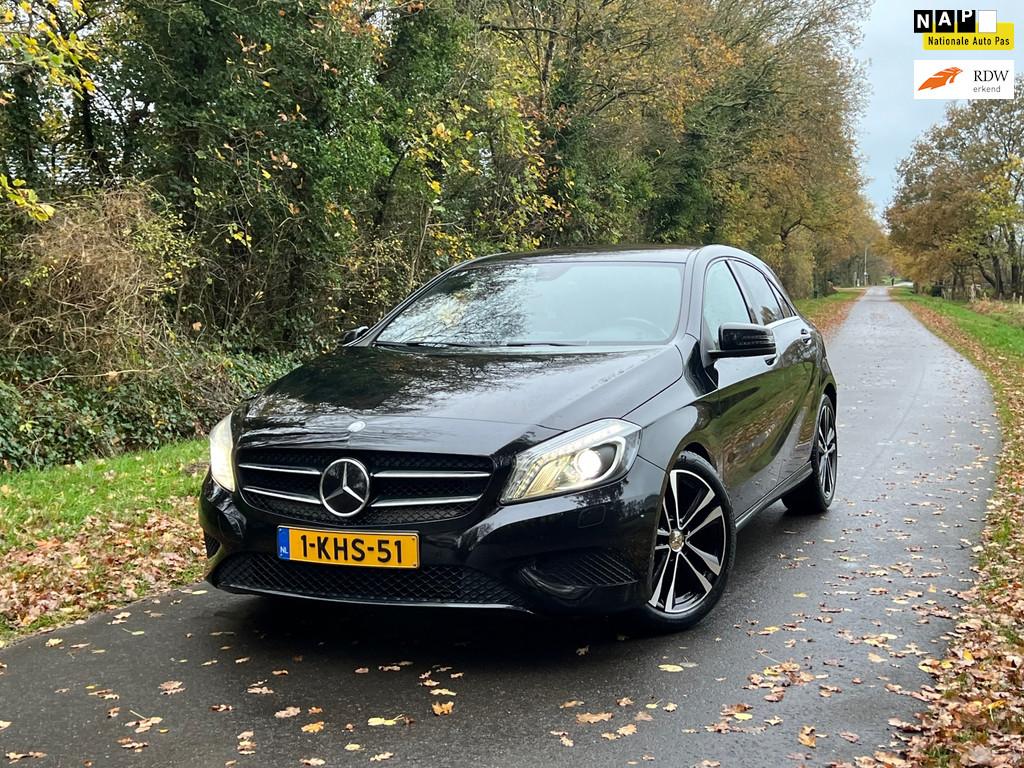 Mercedes-Benz A-klasse 180 CDI Edition | Navi + Cruise Nu, Auto's, Mercedes-Benz, Voorwielaandrijving, Euro 5, Gebruikt, Zwart
