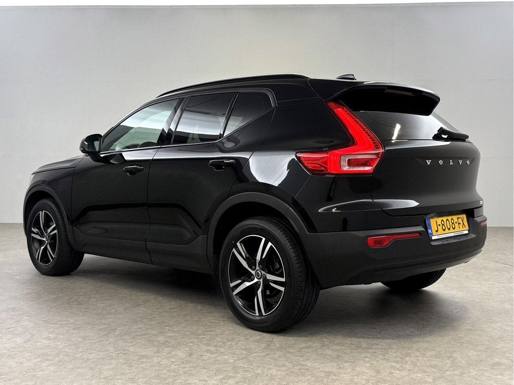 Volvo XC40 1.5 T2 R-Design | Virtual | Camera | Sfeer | Adap, Auto's, Volvo, Gebruikt, Euro 6, Zwart, Bedrijf