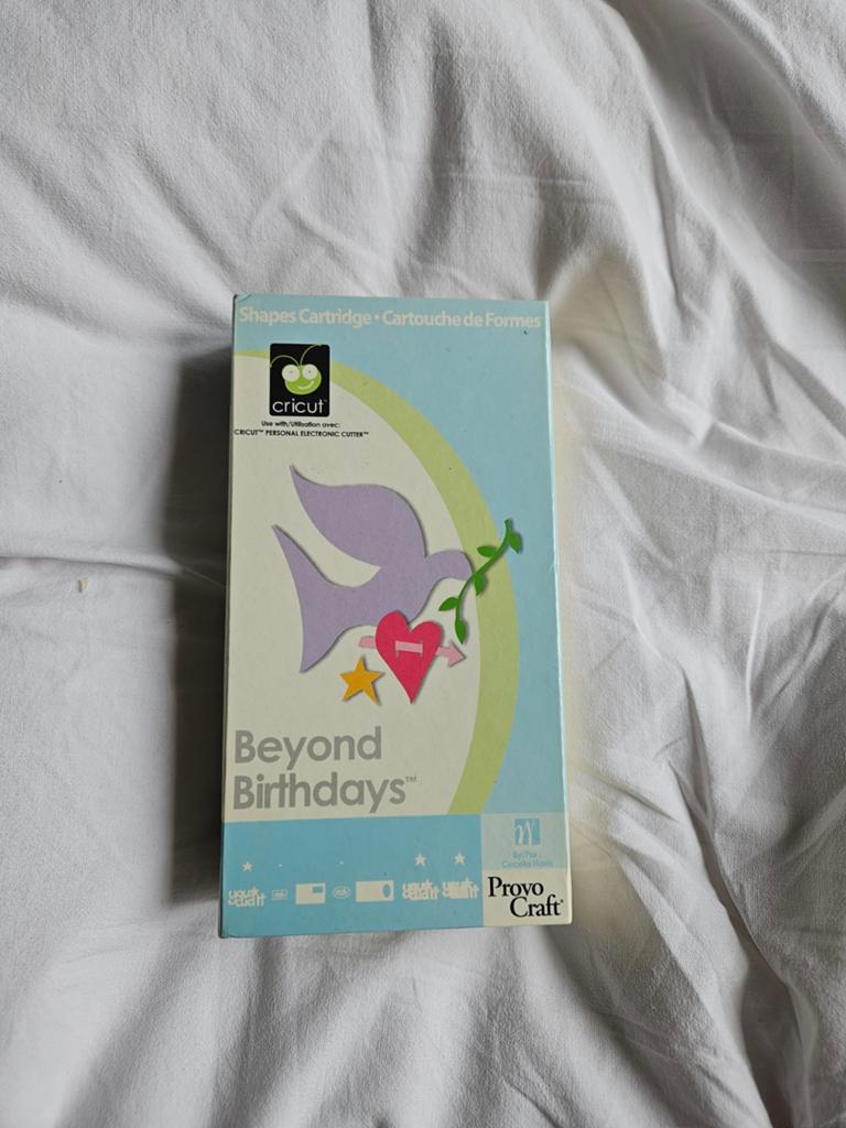 Cricut Beyond Birthdays Cartridge - Knutselset, Hobby en Vrije tijd, Knutselen, Ophalen, Zo goed als nieuw, Gereedschap of Toebehoren