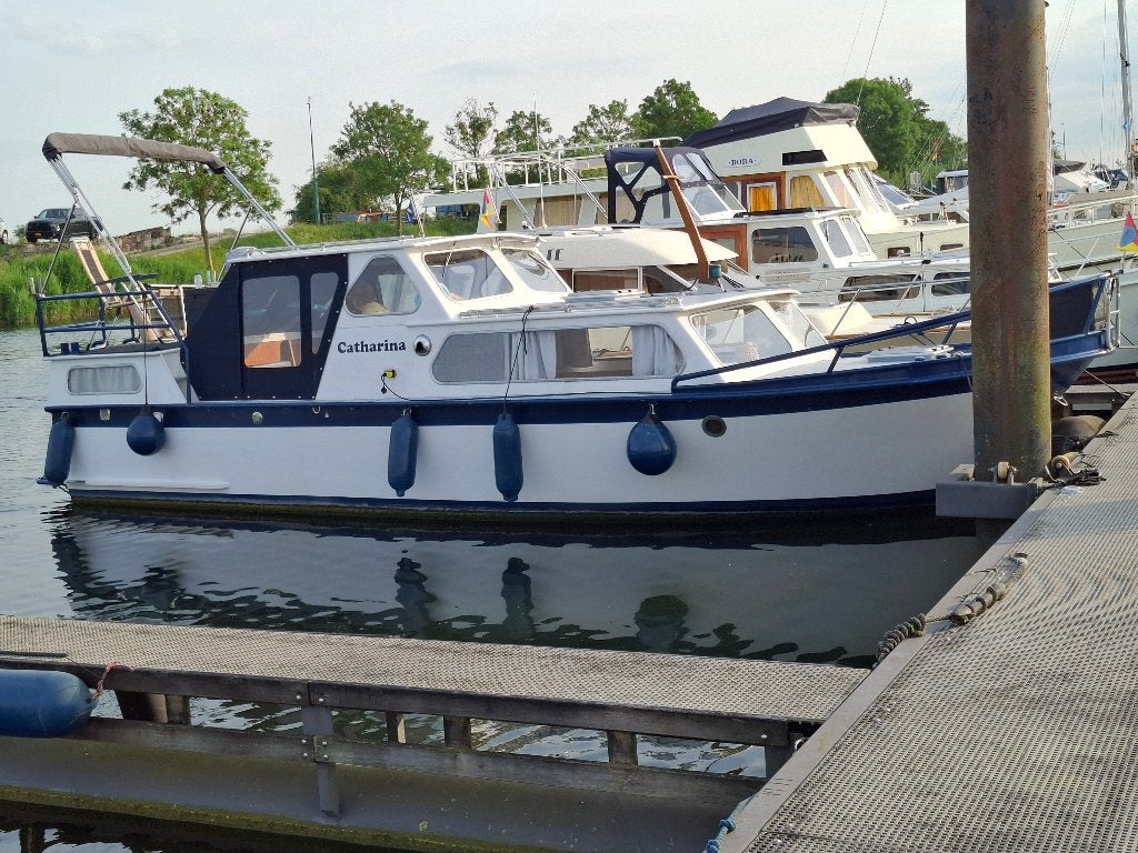 Vechtkruiser eventueel met ligplaats ter overname., Watersport en Boten, Gebruikt, Binnenboordmotor, Diesel, Walstroom