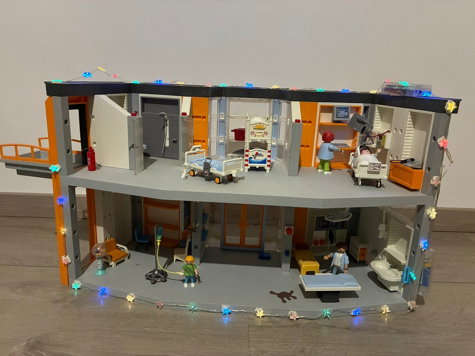 Playmobile ziekenhuis, Ophalen, Zo goed als nieuw, Inclusief accessoires