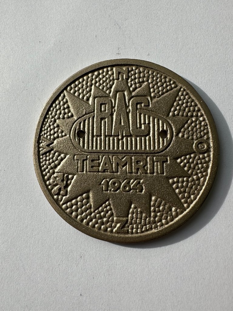 Mooie RAC Teamrit 1964 badge. Voor Uw oldtimer., Verzamelen, Ophalen of Verzenden, Gebruikt, Gebruiksvoorwerp