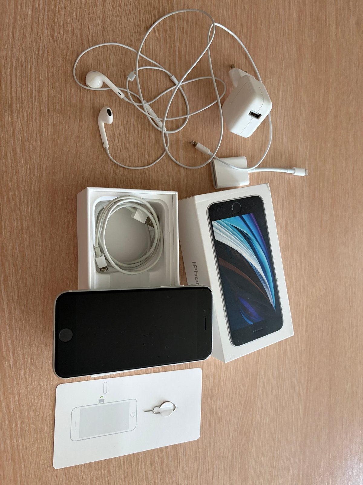 iPhone SE 128 GB (2020) - Wit, Telecommunicatie, Mobiele telefoons | Apple iPhone, Ophalen, Wit, 88 %, Zonder simlock