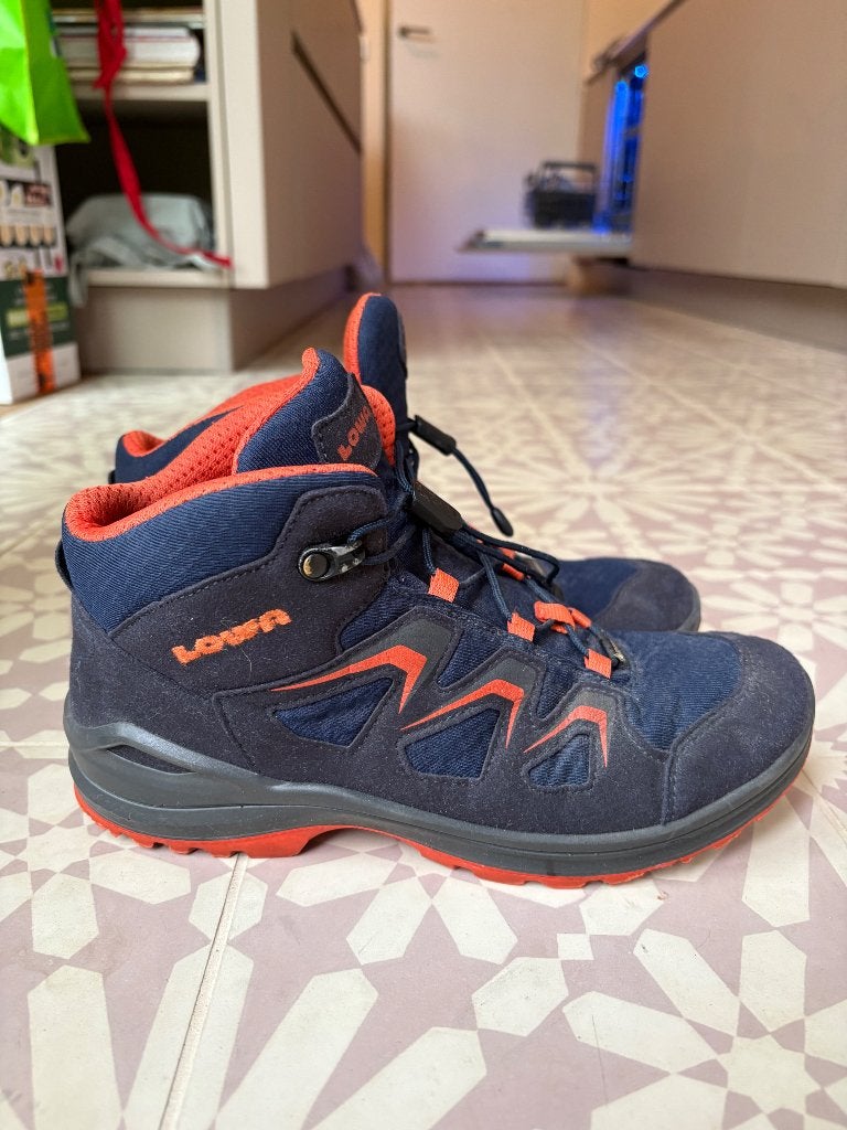 Lowa wandelschoenen maat 38, Ophalen, Gebruikt, Schoenen