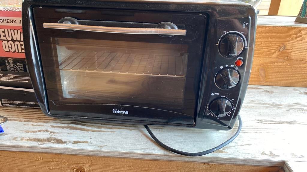 Wit oventje voor de camping, Witgoed en Apparatuur, Ovens, Minder dan 45 cm, Minder dan 45 cm, Ophalen of Verzenden, Vrijstaand