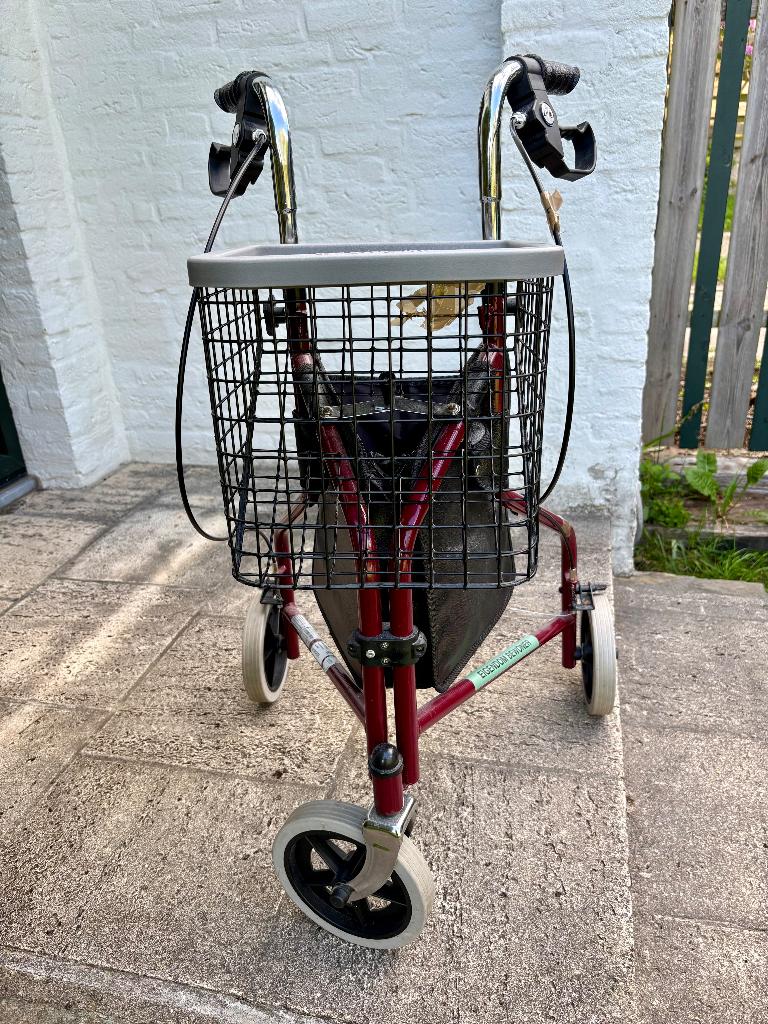 Inklapbare Tri Walker binnenhuis rollator zgan, Diversen, Rollators, Ophalen, Opvouwbaar, Zo goed als nieuw