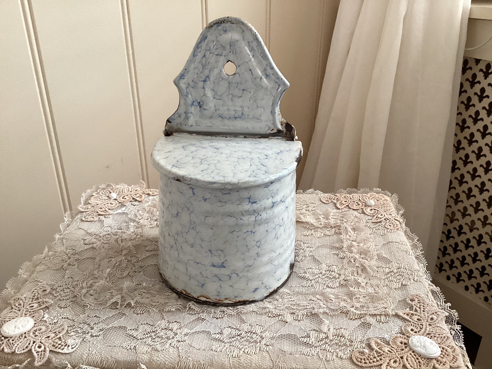 Emaille zoutpot, Ophalen