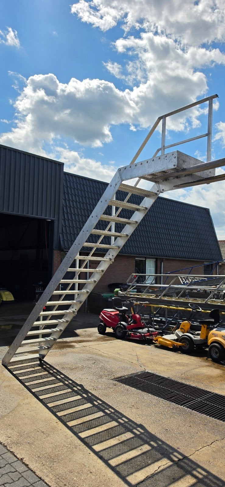 stalen trap all. hoog 3,45mtr nor115, Doe-het-zelf en Verbouw, Ladders en Trappen, Ophalen, Zo goed als nieuw, 2 tot 4 meter