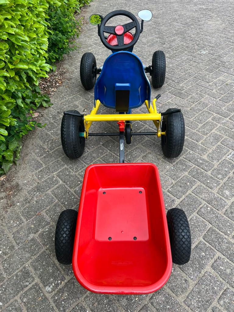 Originele BERG met BERG aanhanger, Kinderen en Baby's, Speelgoed | Buiten | Skelters, Ophalen, Zo goed als nieuw, Berg, Met kar of aanhanger