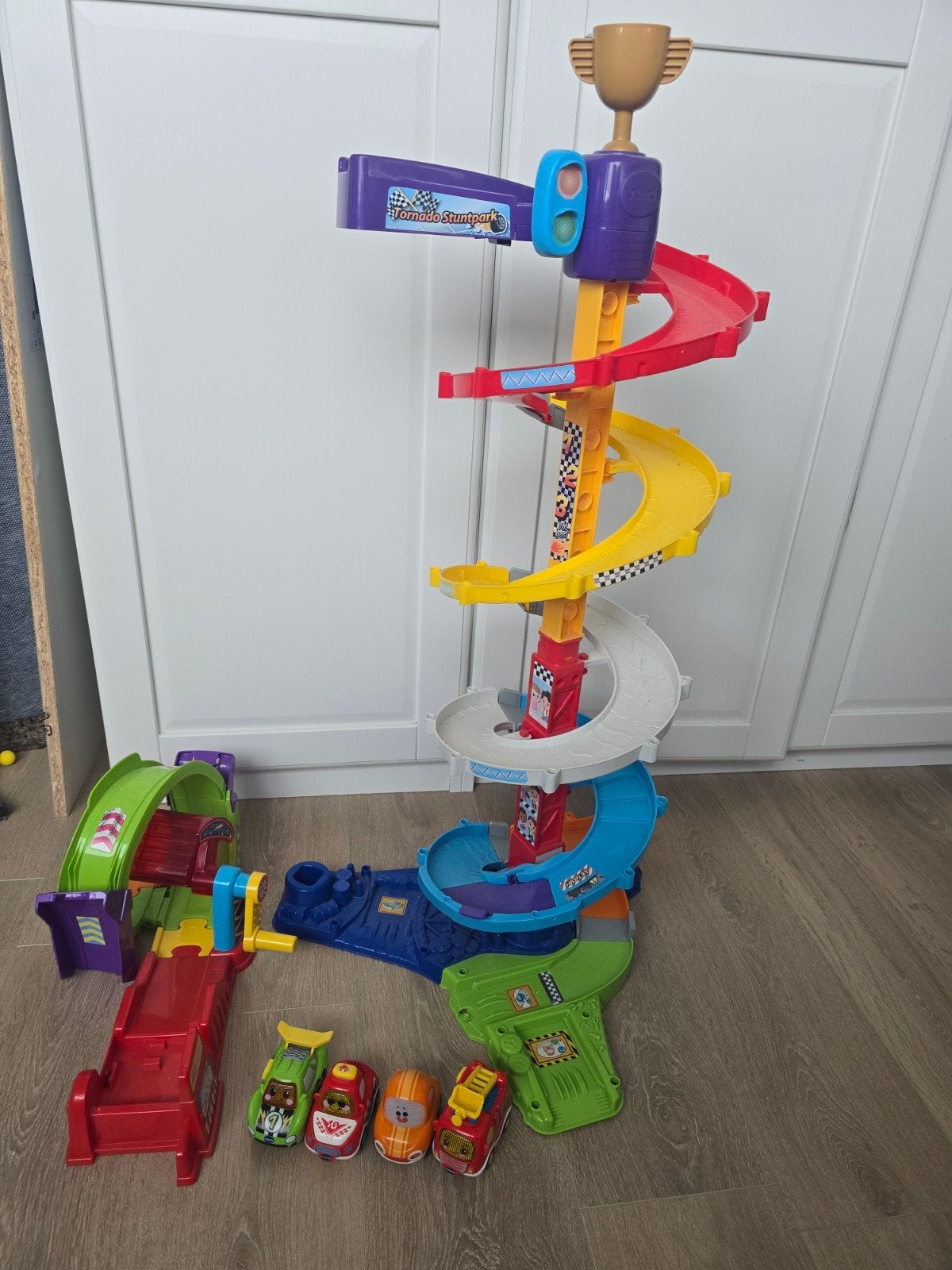 Toet Toet Toeters Toren & Looping met 4 auto's, Ophalen, Gebruikt