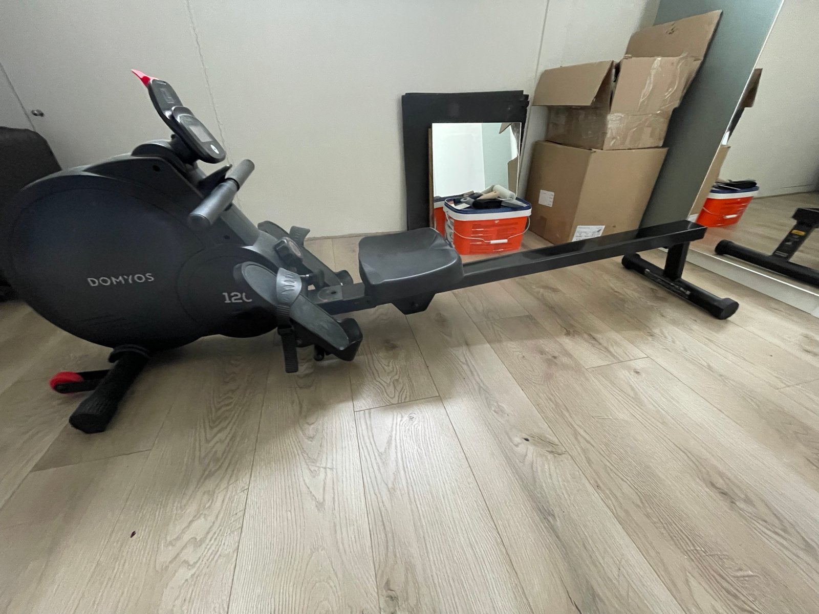 Compacte en opvouwbare Domos roeimachine, Sport en Fitness, Ophalen, Armen, Zo goed als nieuw, Metaal