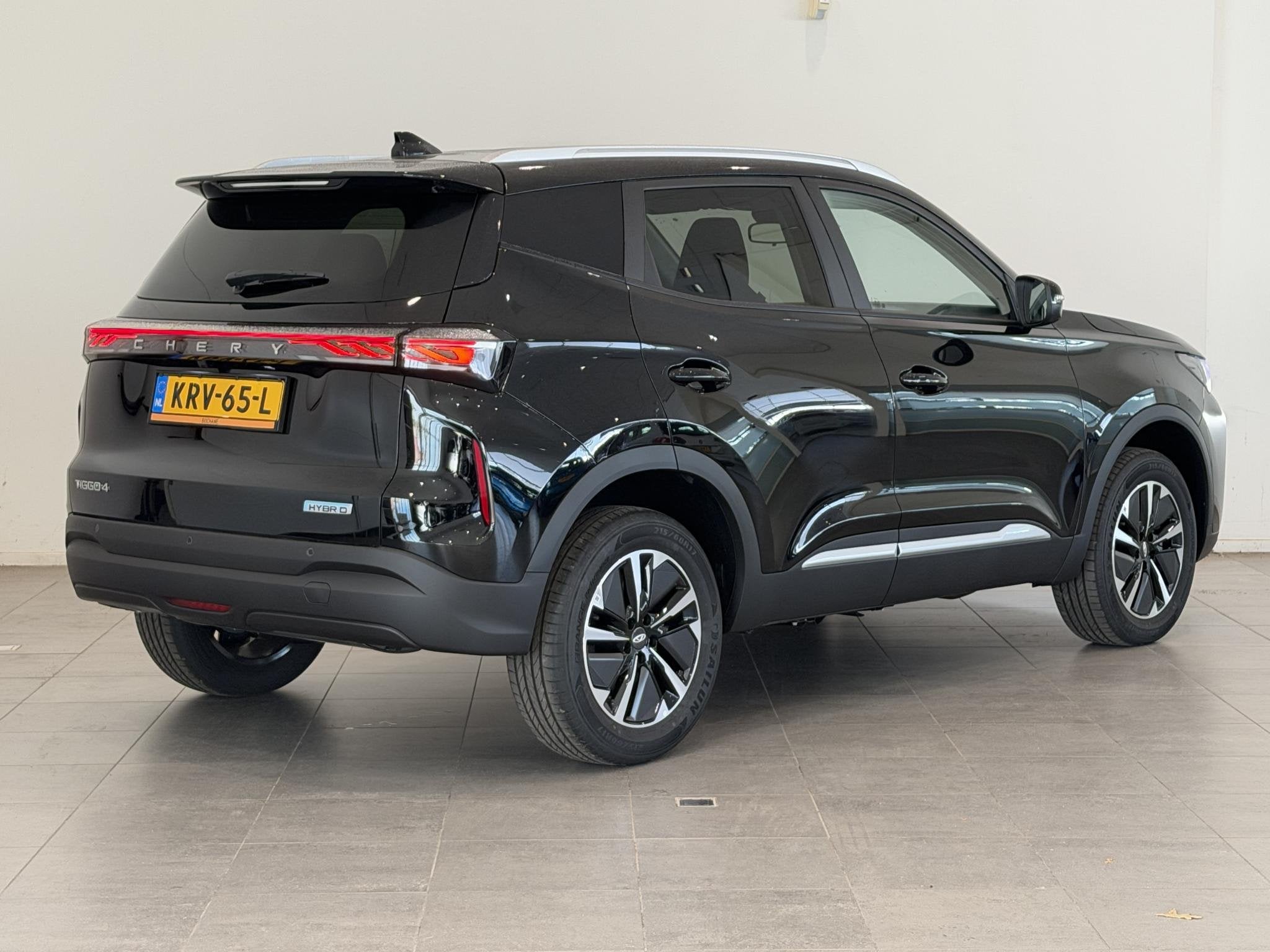 Chery Tiggo 4 1.5L HEV Unique | DEMO |, Auto's, Verwarmde buitenspiegels, 1498 cc, 4 cilinders, Origineel Nederlands