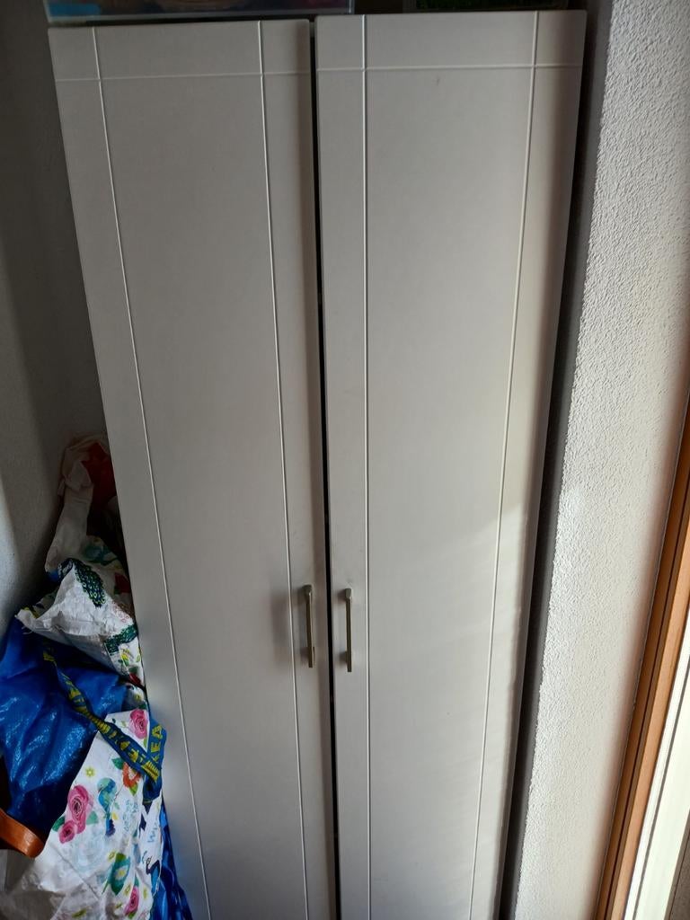 Voorraadkast,kan ook als schoenenkast gebruikt worden, Huis en Inrichting, Kasten | Roldeurkasten en Archiefkasten, Ophalen, 25 tot 50 cm