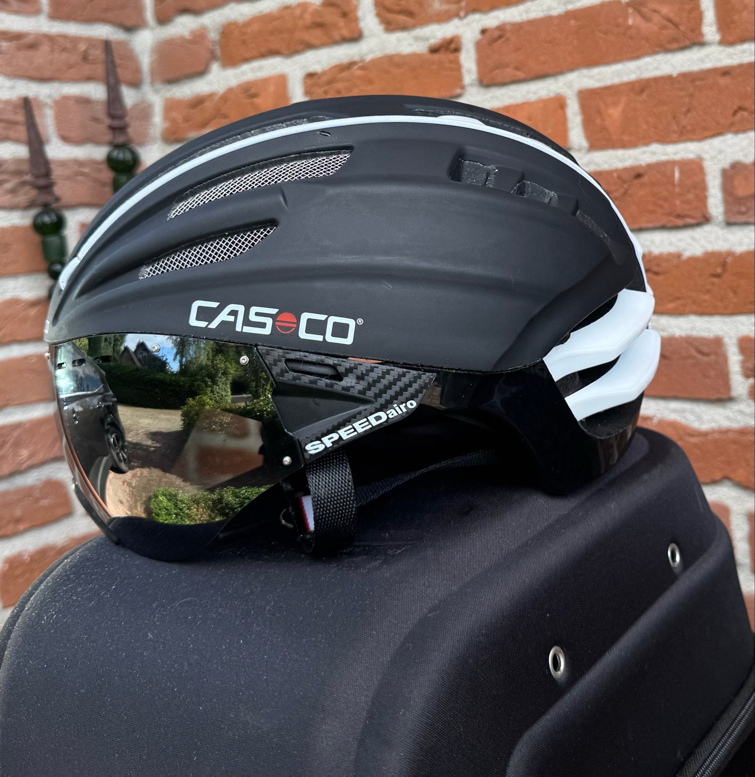 Casco Speedairo fietshelm met vizier en hoes, Ophalen of Verzenden, Zo goed als nieuw, M, Heer of Dame
