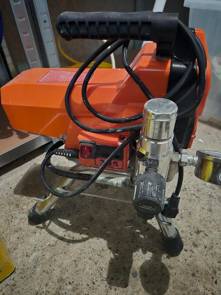 Elektrische verfspuit te huur/ airless verfspuit te huur, Doe-het-zelf en Verbouw, Schildersmaterialen, Ophalen of Verzenden, Verfspuit of Verfpomp