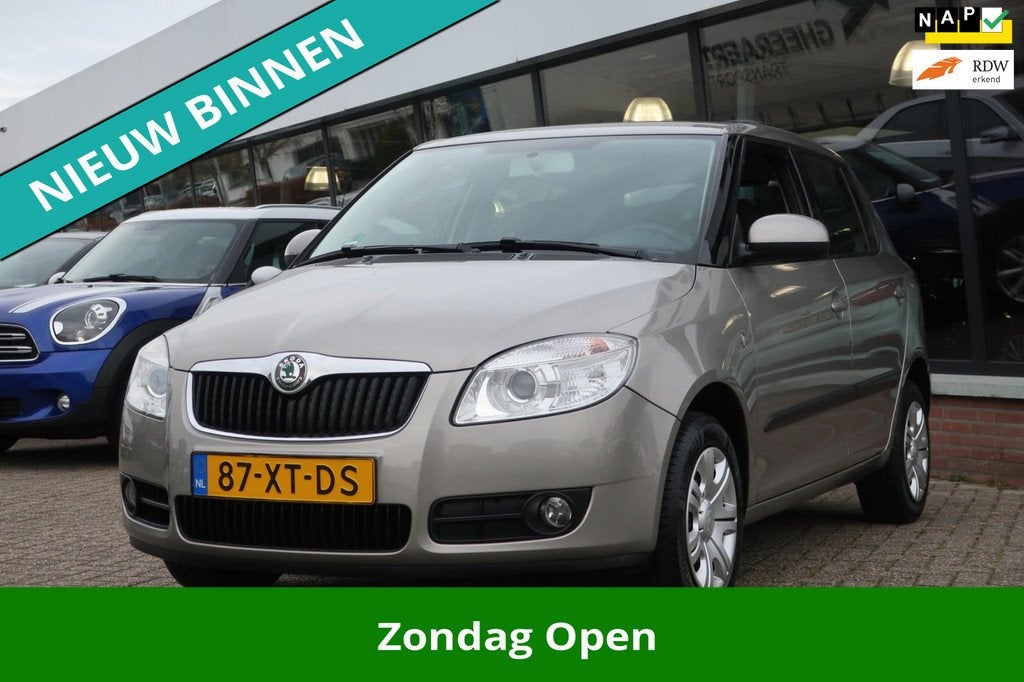 Skoda Fabia 1.4-16V Ambiente 2e EIG_AIRCO_CRUIS_5-DEURS _NAP, Auto's, Voorwielaandrijving, 4 cilinders, Beige, Origineel Nederlands