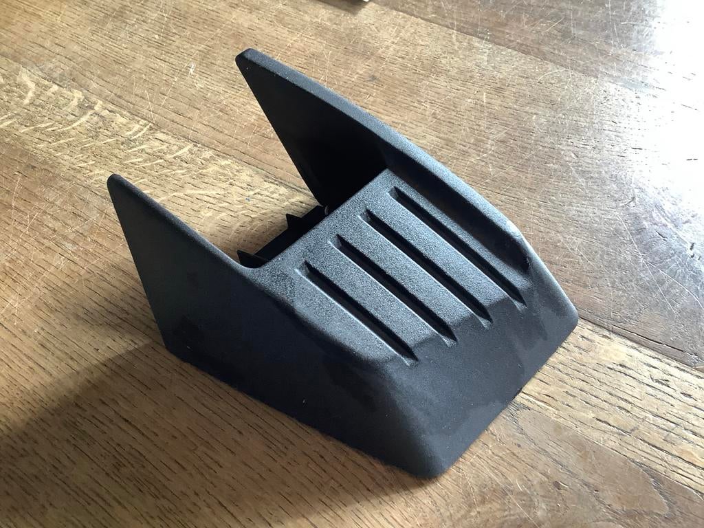 Peugeot SC50 schermkap handgreep. (Box P.O.), Fietsen en Brommers, Verzenden, Nieuw, Overige typen, Overige merken