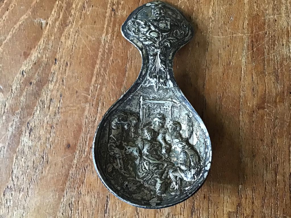 Antiek Zilveren Theeschepje met Reliëfdecoratie ZEV40, Antiek en Kunst, Ophalen of Verzenden