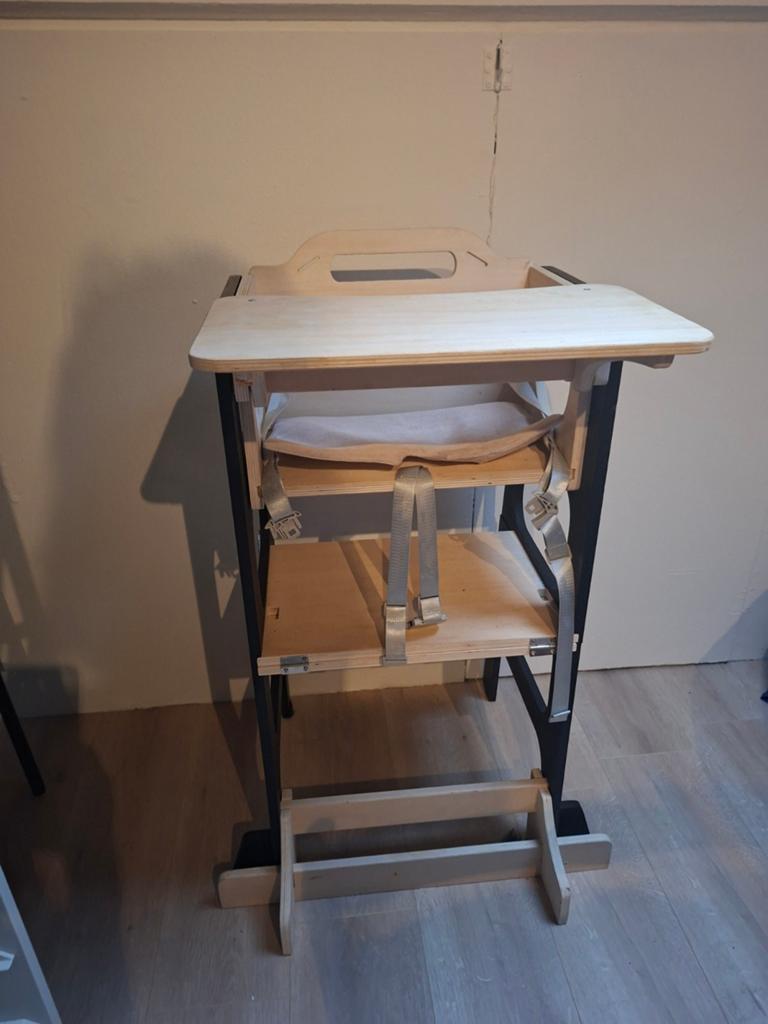 Leertoren / hoge kinderstoel., Doe-het-zelf en Verbouw, Tekentafels, Ophalen