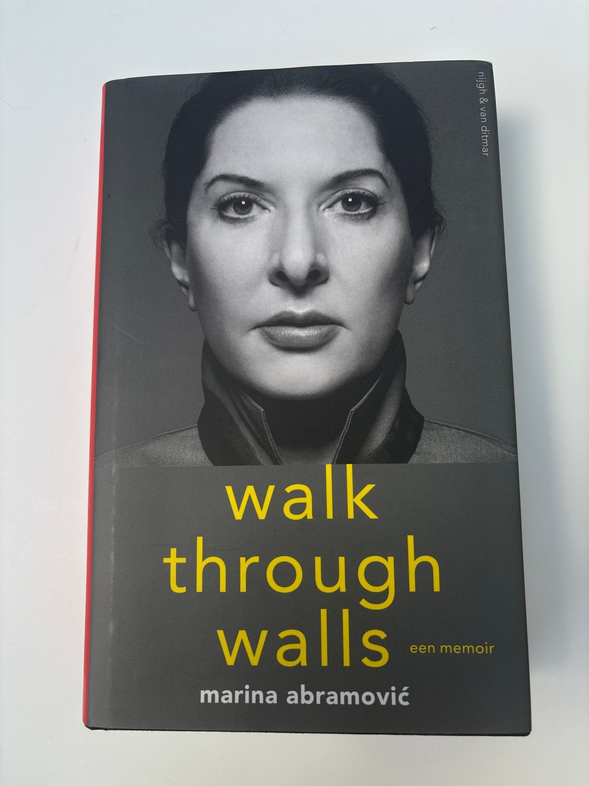 Walk Through Walls - Marina Abramović (Memoir), Ophalen of Verzenden, Zo goed als nieuw, Kunst en Cultuur