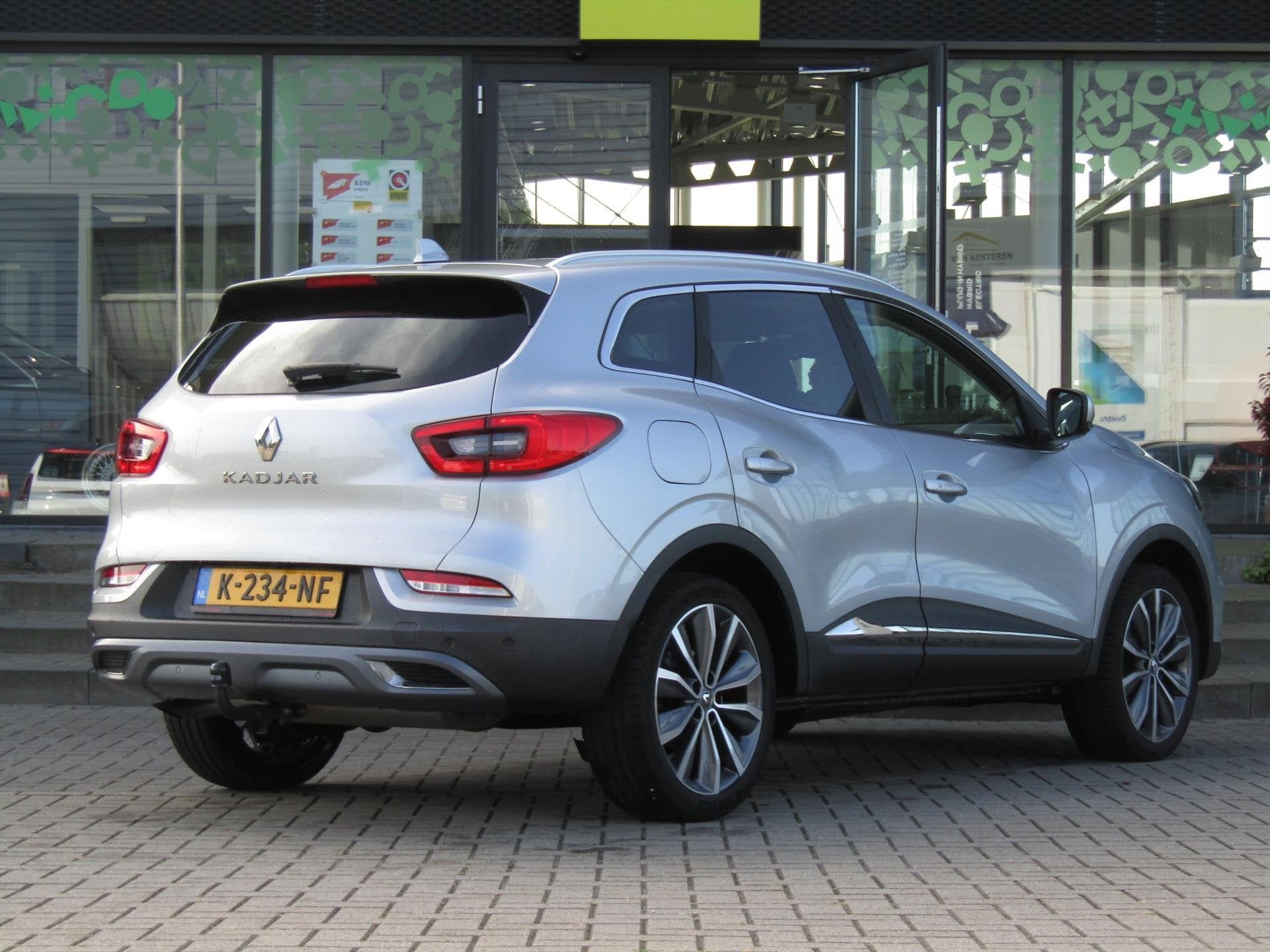 RENAULT Kadjar TCe 140pk GPF Intens / Trekhaak / Stoelverwar, Kadjar, Gebruikt, 4 cilinders, 700 kg