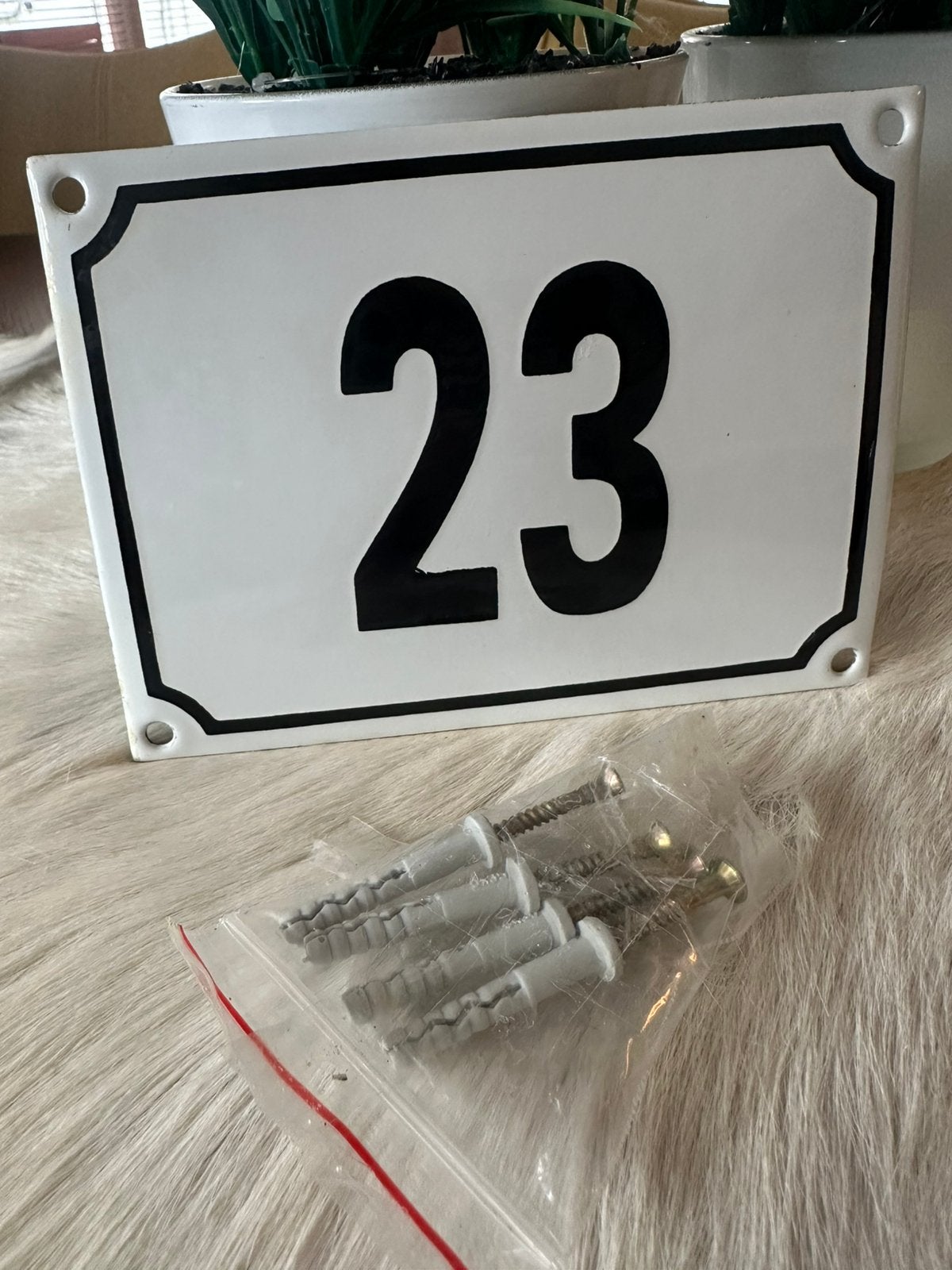 Prachtig emaille huisnummer 23, Ophalen of Verzenden, Zo goed als nieuw