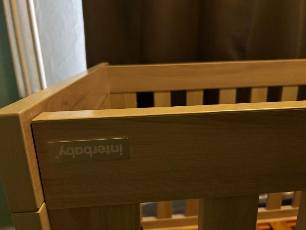 Babybed interbaby, Kinderen en Baby's, Ophalen, Zo goed als nieuw, Minder dan 140 cm, Minder dan 70 cm