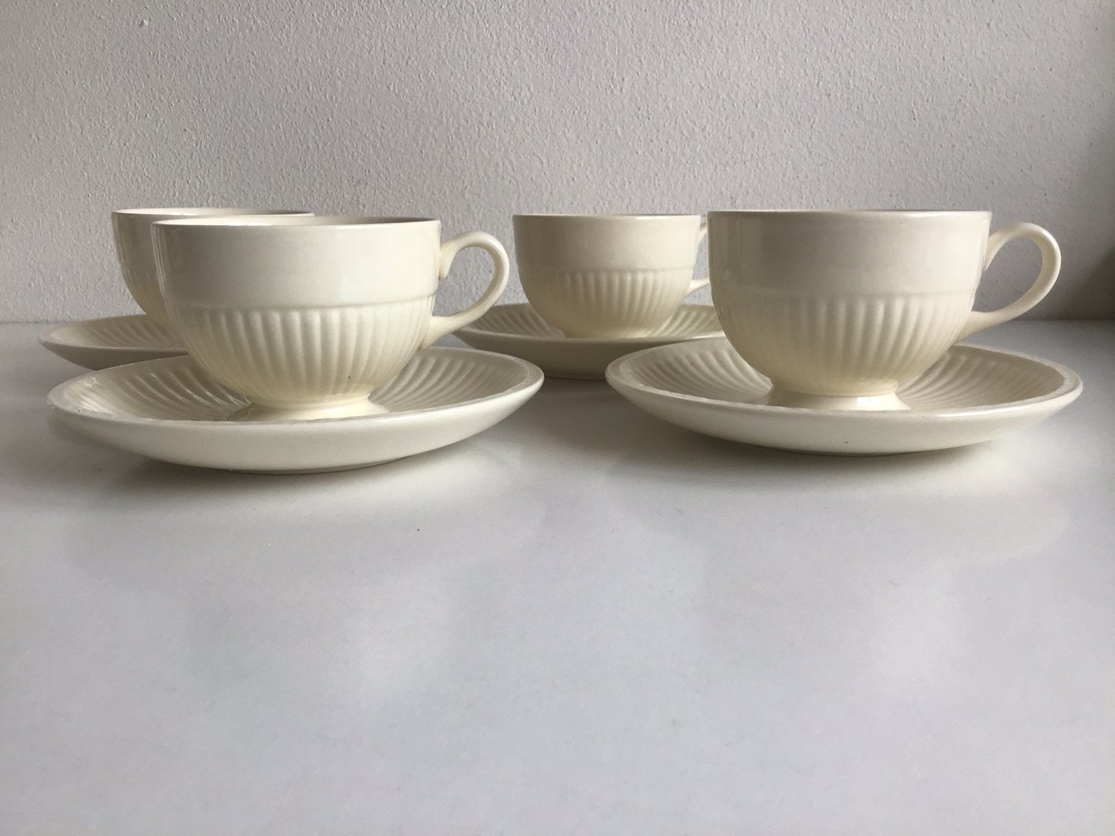 4x Wedgwood Edme kop en schotel 1.9 dl - NIEUW, Klassiek, Nieuw, Ophalen of Verzenden, Kop(pen) en/of Schotel(s)