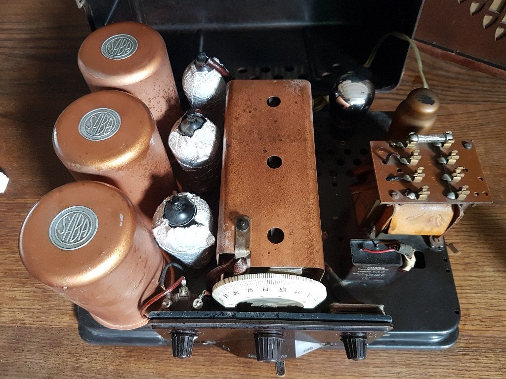 Antieke SABA versterker/ radio, Ophalen