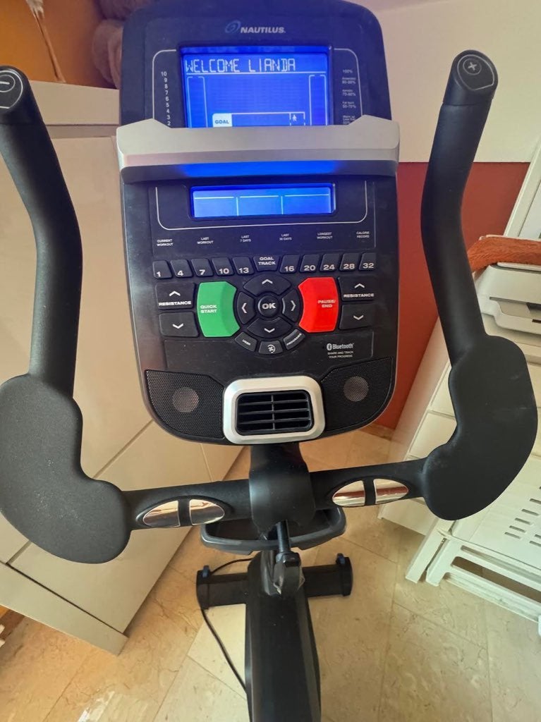 De Nautilus U628 hometrainer / een comfortabel gel-zadel, Ophalen, Zo goed als nieuw, Hometrainer