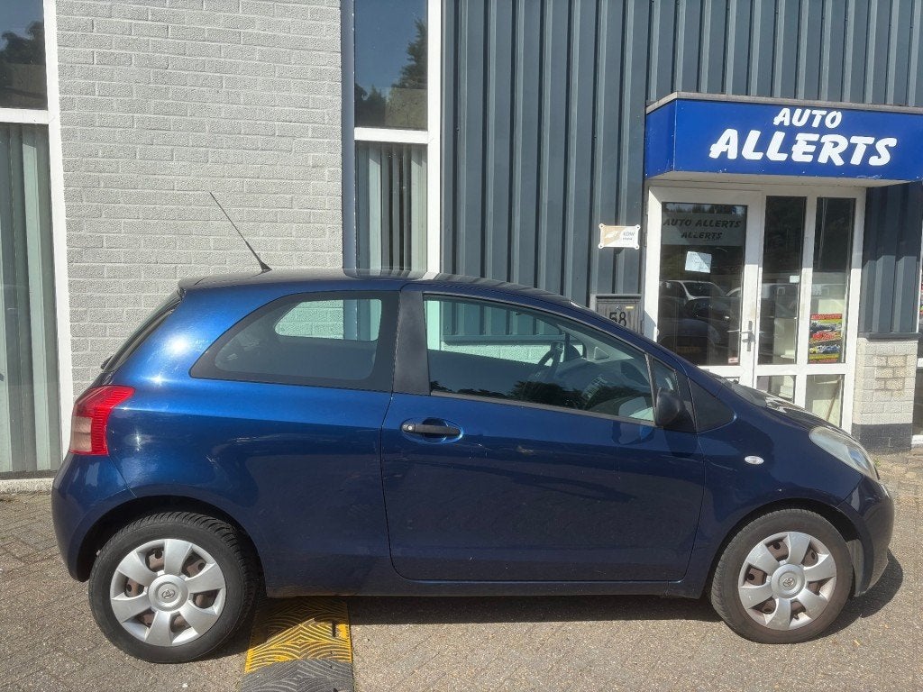 Toyota YARIS 1.3 VVTI TERRA, Auto's, Toyota, 1296 cc, 4 cilinders, Blauw, Bedrijf