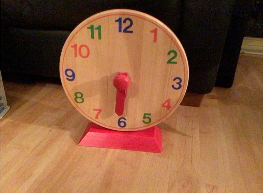 Grote Houten 🌺 Speelgoedklok🌞Zie de aktie versturen, Ophalen of Verzenden