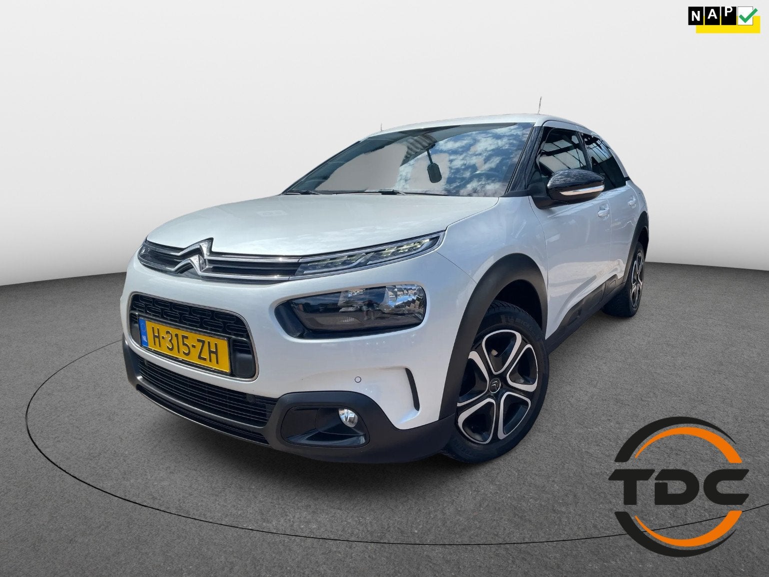 Citroen C4 Cactus 1.2 110pk NAVI CLIMA CARPLAY CRUISE LMV, Voorwielaandrijving, Dealer onderhouden, Stof, Gebruikt