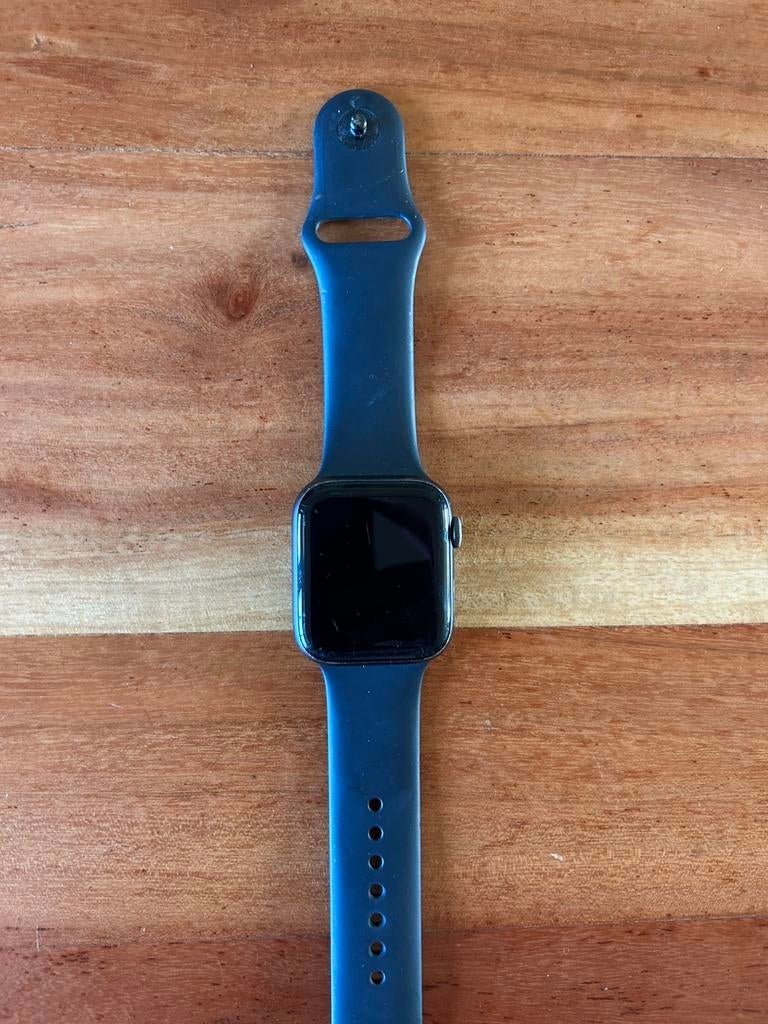 Apple watch serie 5 44MM aluminium & ceramic case, Ophalen of Verzenden, Zo goed als nieuw, Zwart, IOS