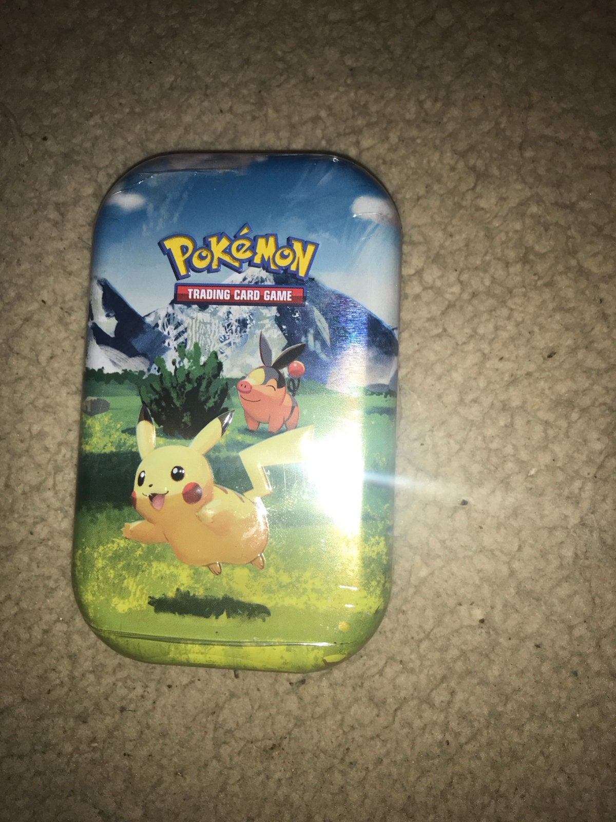 Pokémon Trading Card Game Tin Box Pikachu & Tepig, Ophalen of Verzenden, Gebruikt, Overige typen