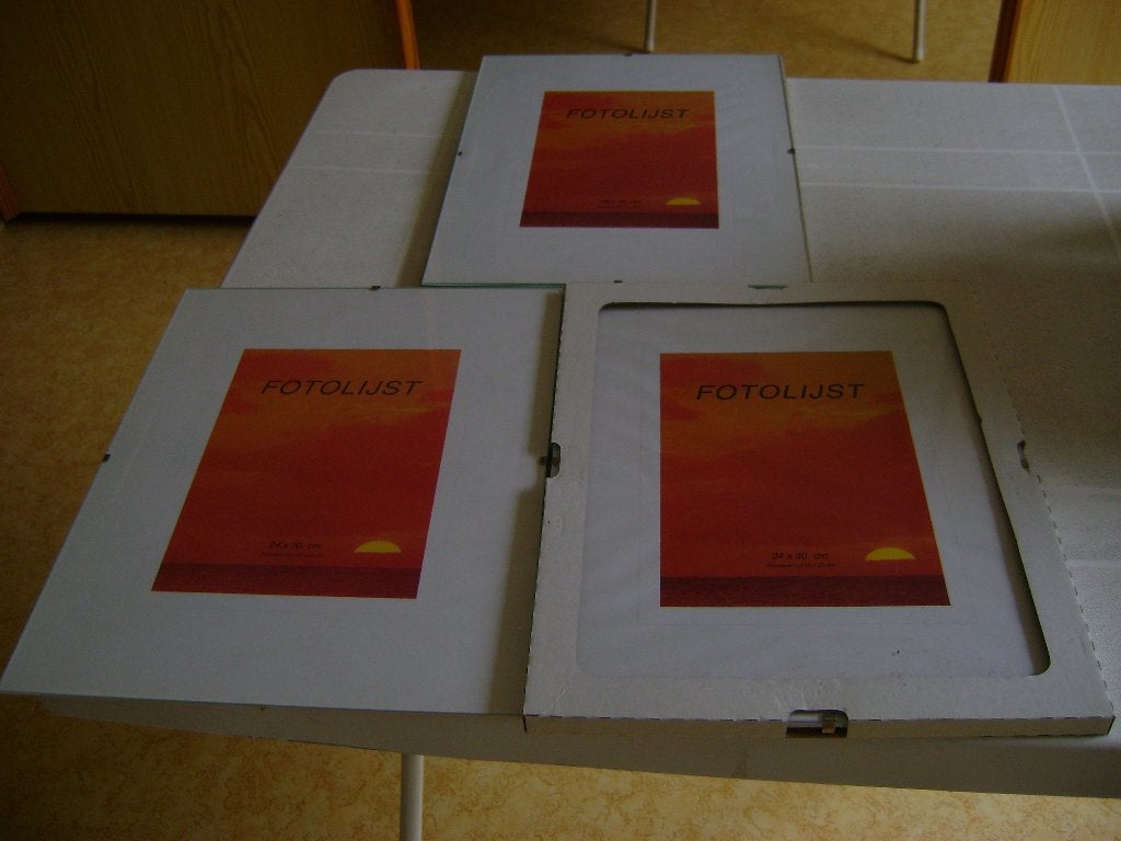 3 houten foto lijstjes met glas 24x30 paspetout 15x20 1 in v, Audio, Tv en Foto, Fotografie | Fotolijsten, Ophalen of Verzenden