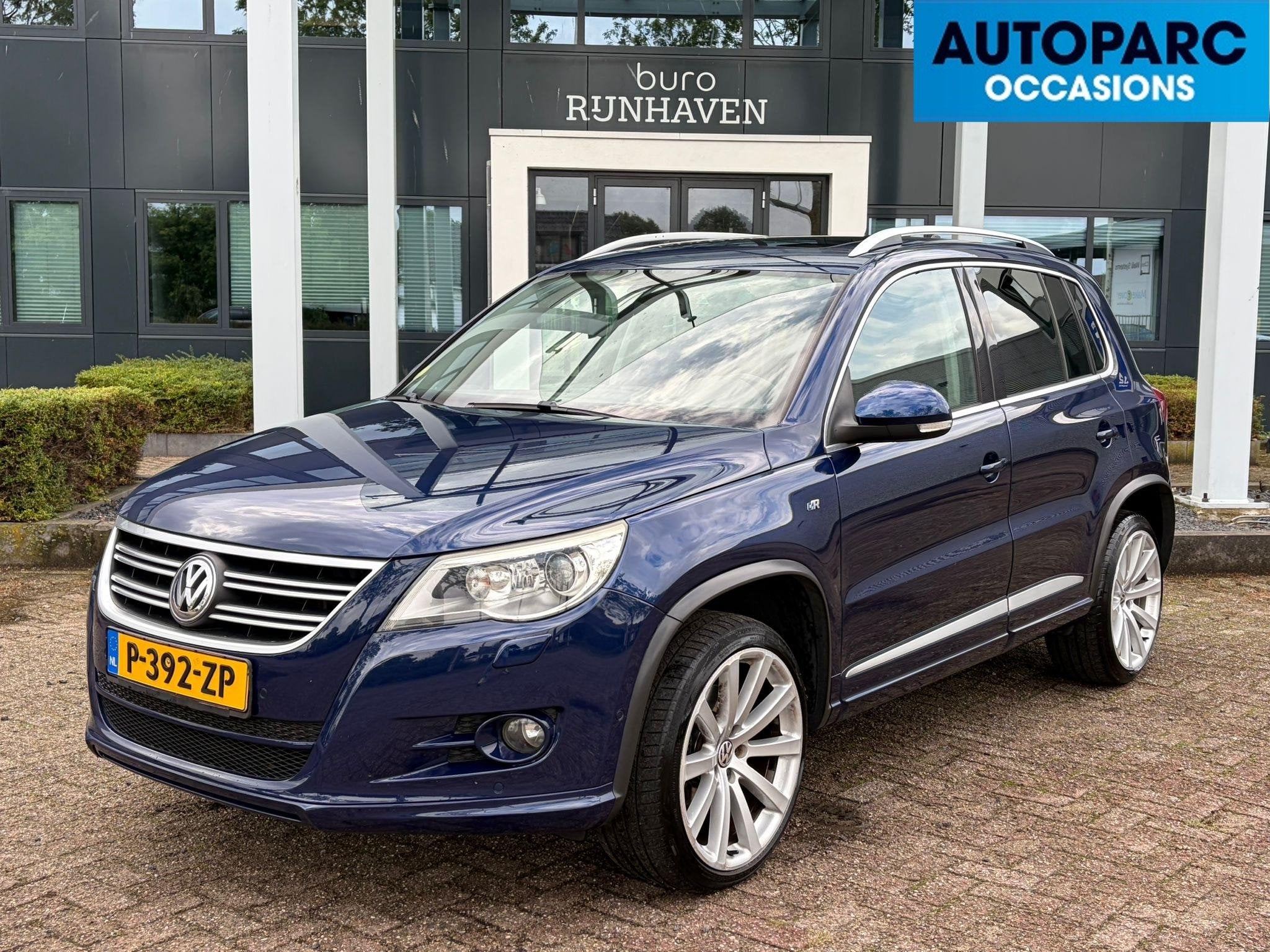 Volkswagen Tiguan 2.0 TSI Track&Field 4Motion , PANO, LEDER, Automaat, Stof, Gebruikt, Zwart