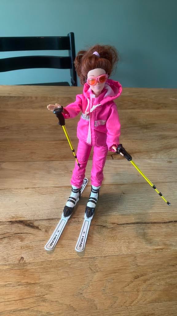 Ski barbie, Ophalen of Verzenden, Zo goed als nieuw, Barbie