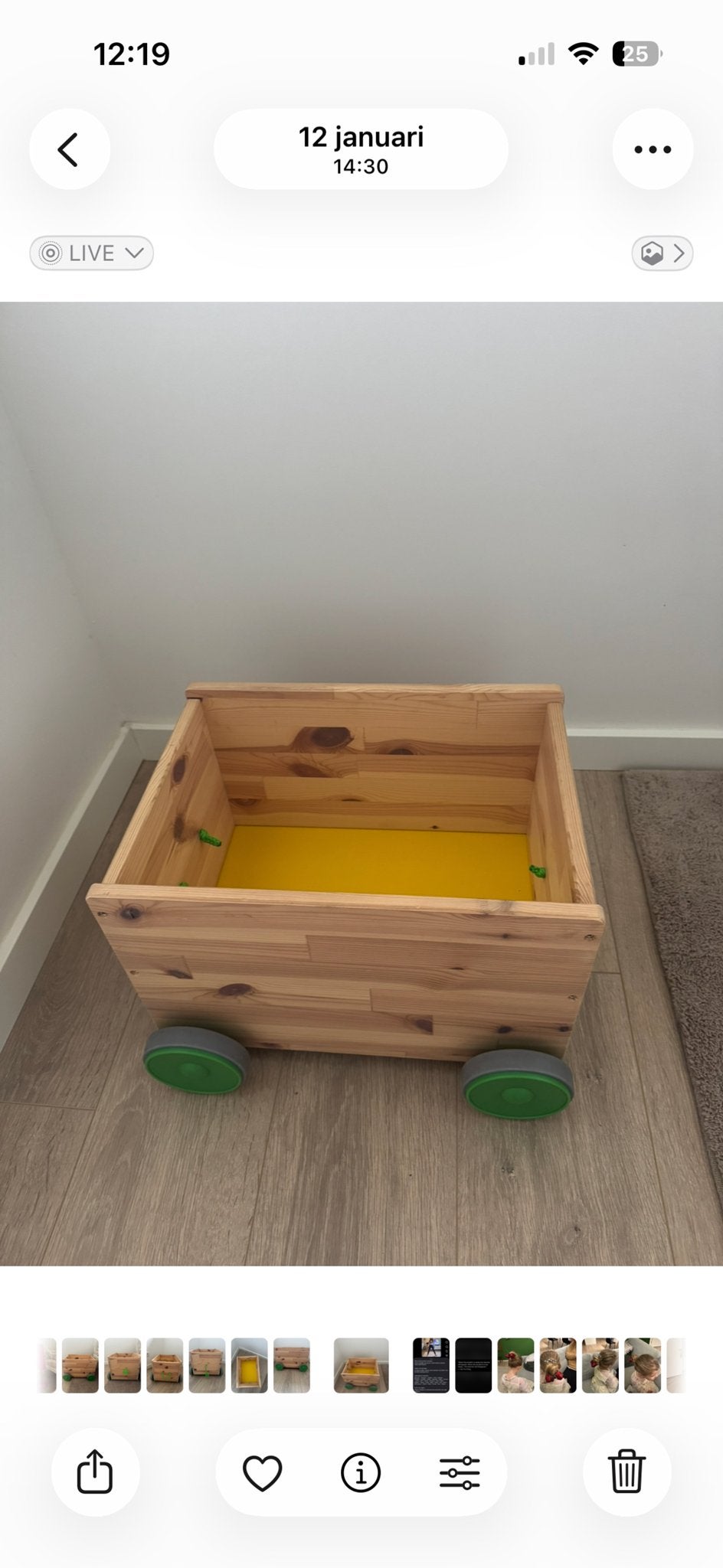 Ikea houten speelgoedkist op wielen - zo goed als nieuw, Ophalen, Zo goed als nieuw, Overige typen, Met wieltjes