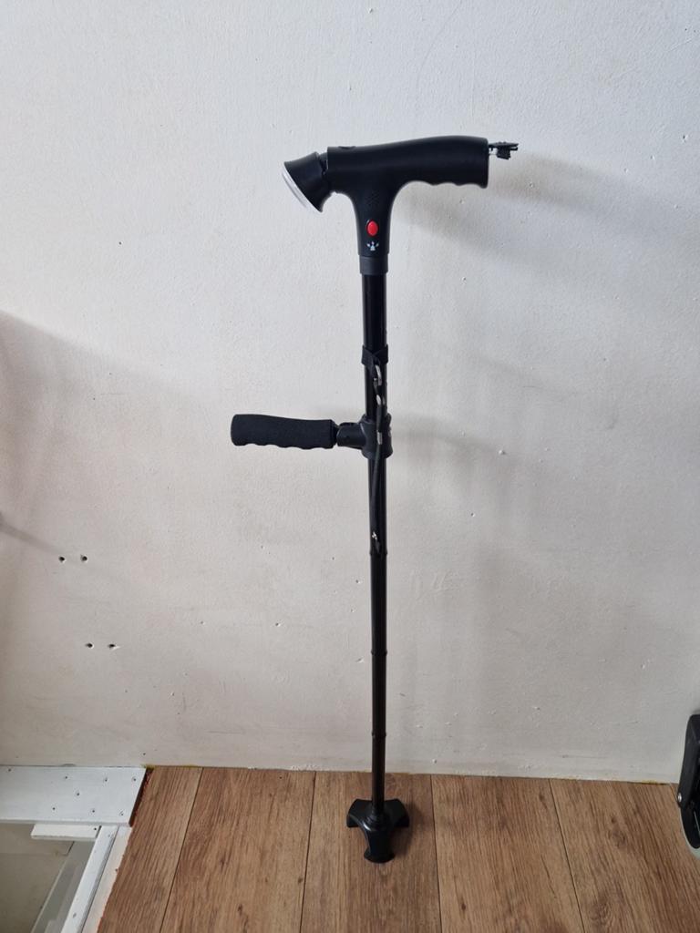 Wandelstok met verlichting, Ophalen