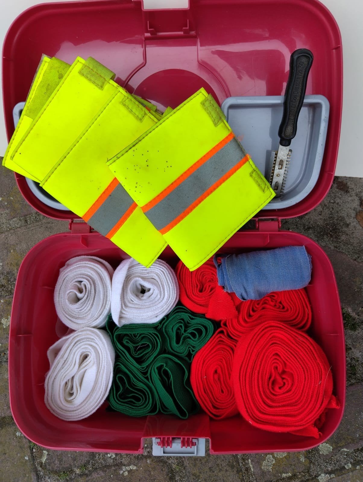 poetsbak paarden met bandages, Ophalen of Verzenden, Gebruikt